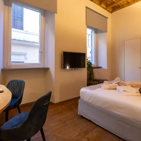 Fontana Di Trevi Luxury Apartment *